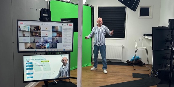 Ron traint in studio Ron traint in studio